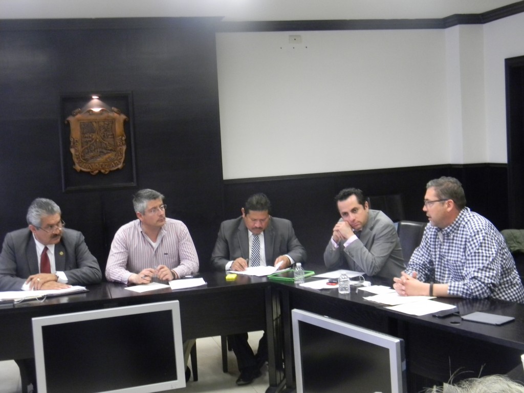 Acuerda Comisión de Deuda incluir propuestas de Fernando Gutiérrez